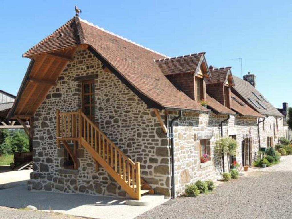 Sainte-Marguerite-de-CarrougesFerme Cidricole Hugues Desfrieches住宿加早餐旅馆 客房 照片