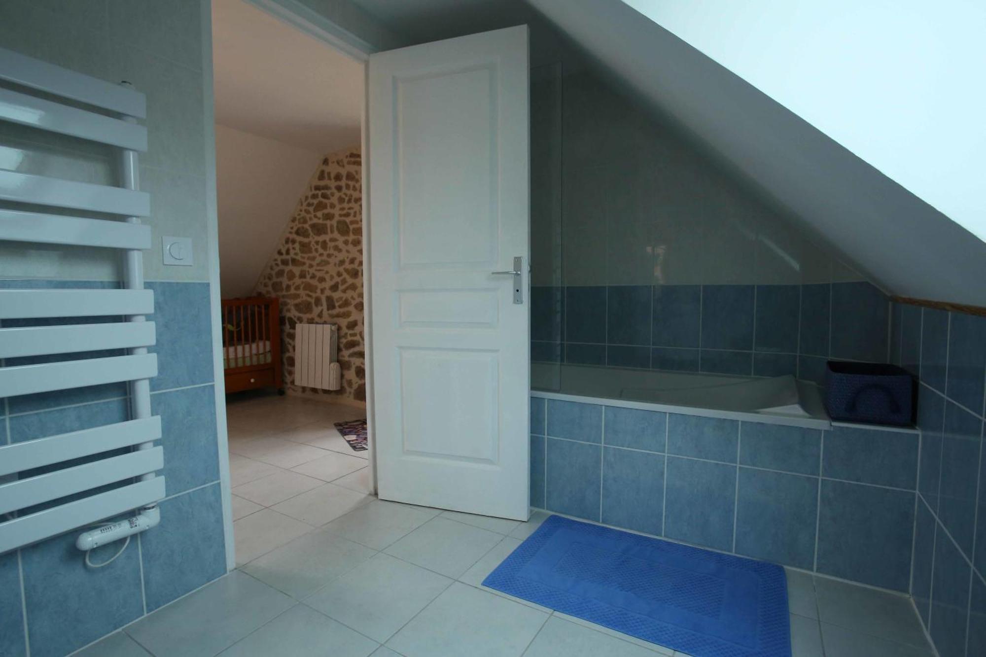 Sainte-Marguerite-de-CarrougesFerme Cidricole Hugues Desfrieches住宿加早餐旅馆 外观 照片